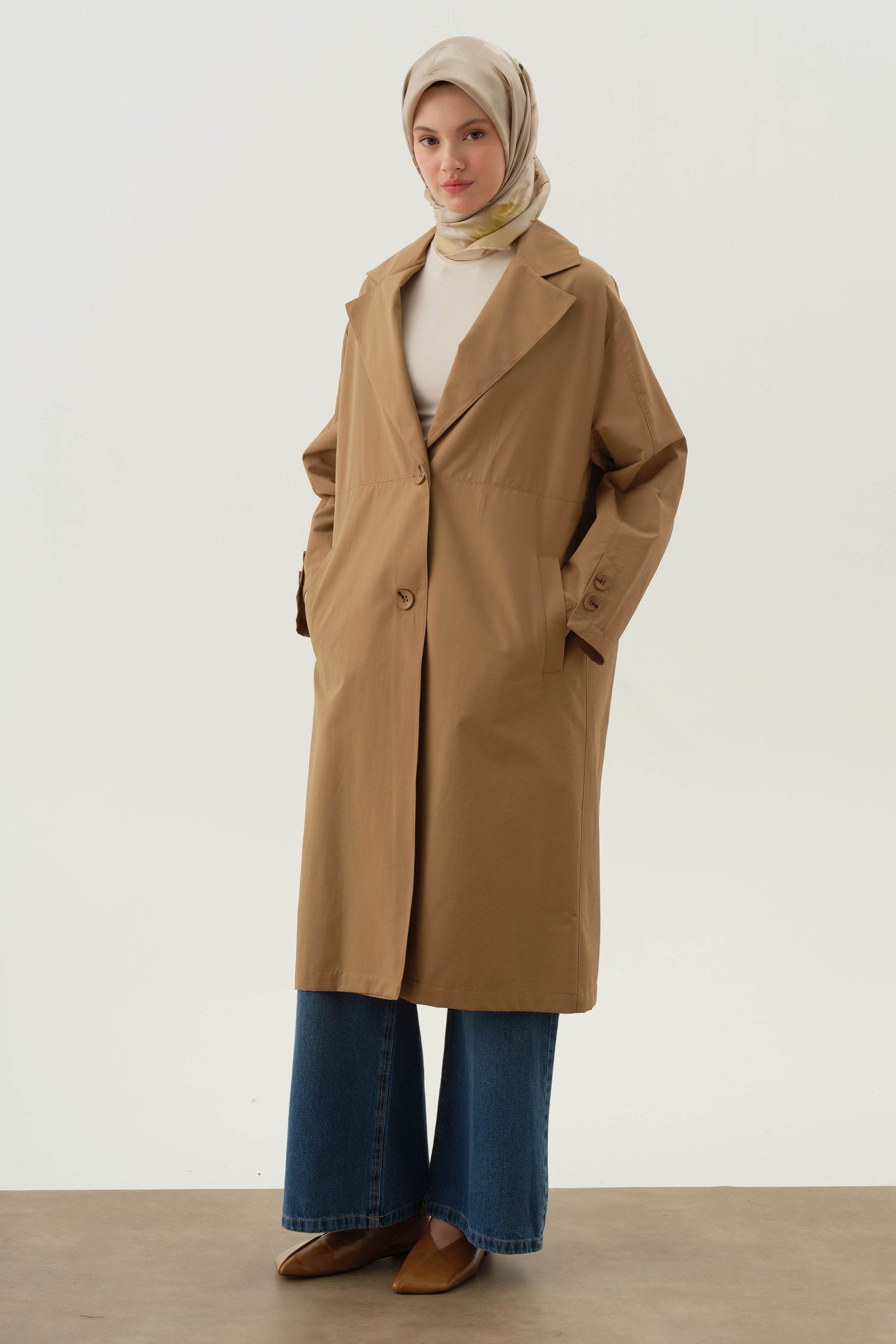 Kesik Detaylı Trençkot - Camel TUGBA