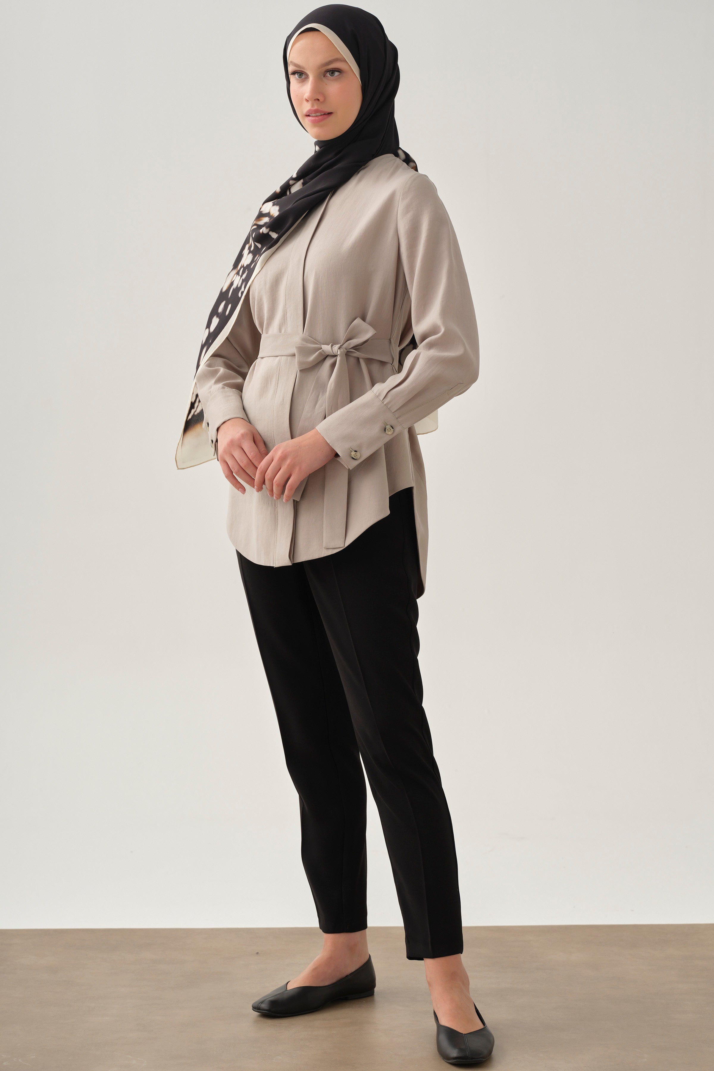 Bel Lastikli Dar Paça Pantolon - Siyah TUGBA