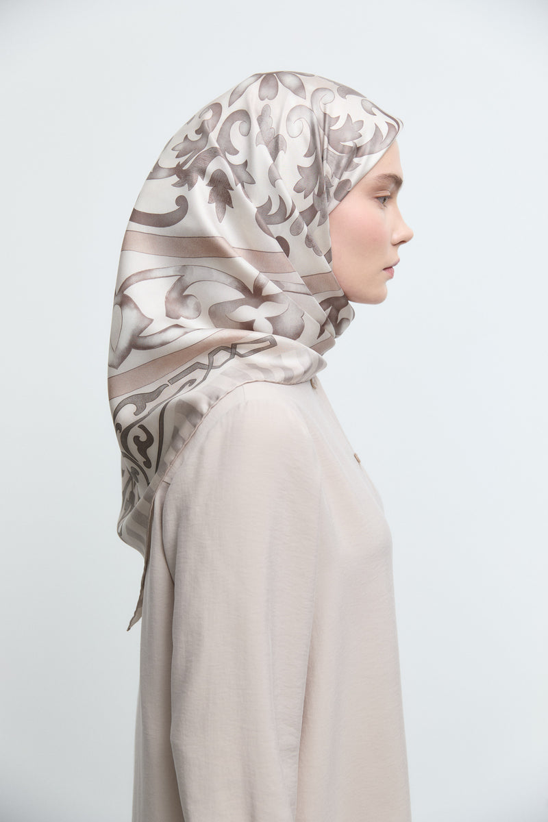 Şemse Twill İpek Eşarp - Bej TUĞBA