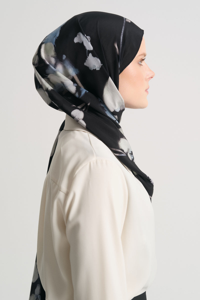 Demet Silk-Blend Crepe Shawl - Black