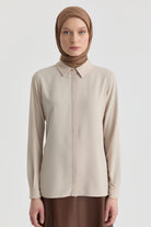 Basic Gizli Patlı Gömlek - Bej TUGBA