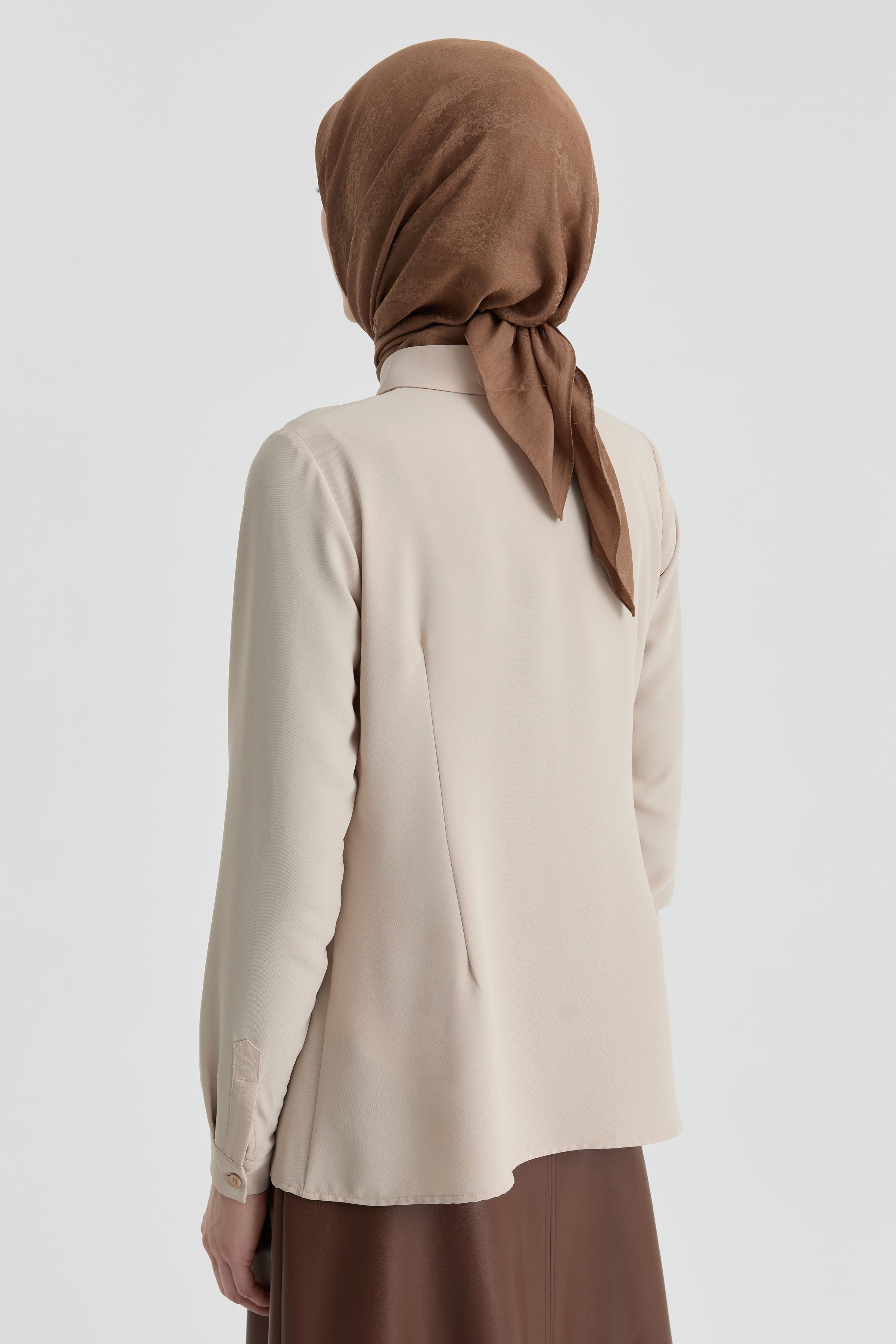 Basic Gizli Patlı Gömlek - Bej TUGBA