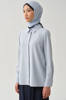 Gizli Patlı Basic Gömlek - Açık Mavi TUGBA