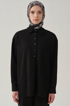 Yırtmaçlı Asimetrik Kesim Bluz - Siyah TUGBA