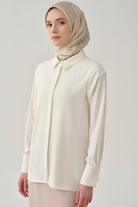 Gizli Patlı Basic Gömlek - Ekru TUGBA