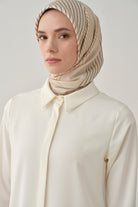 Gizli Patlı Basic Gömlek - Ekru TUGBA