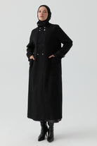 Ters Pat Kapamalı Keçe Manto - Siyah TUGBA