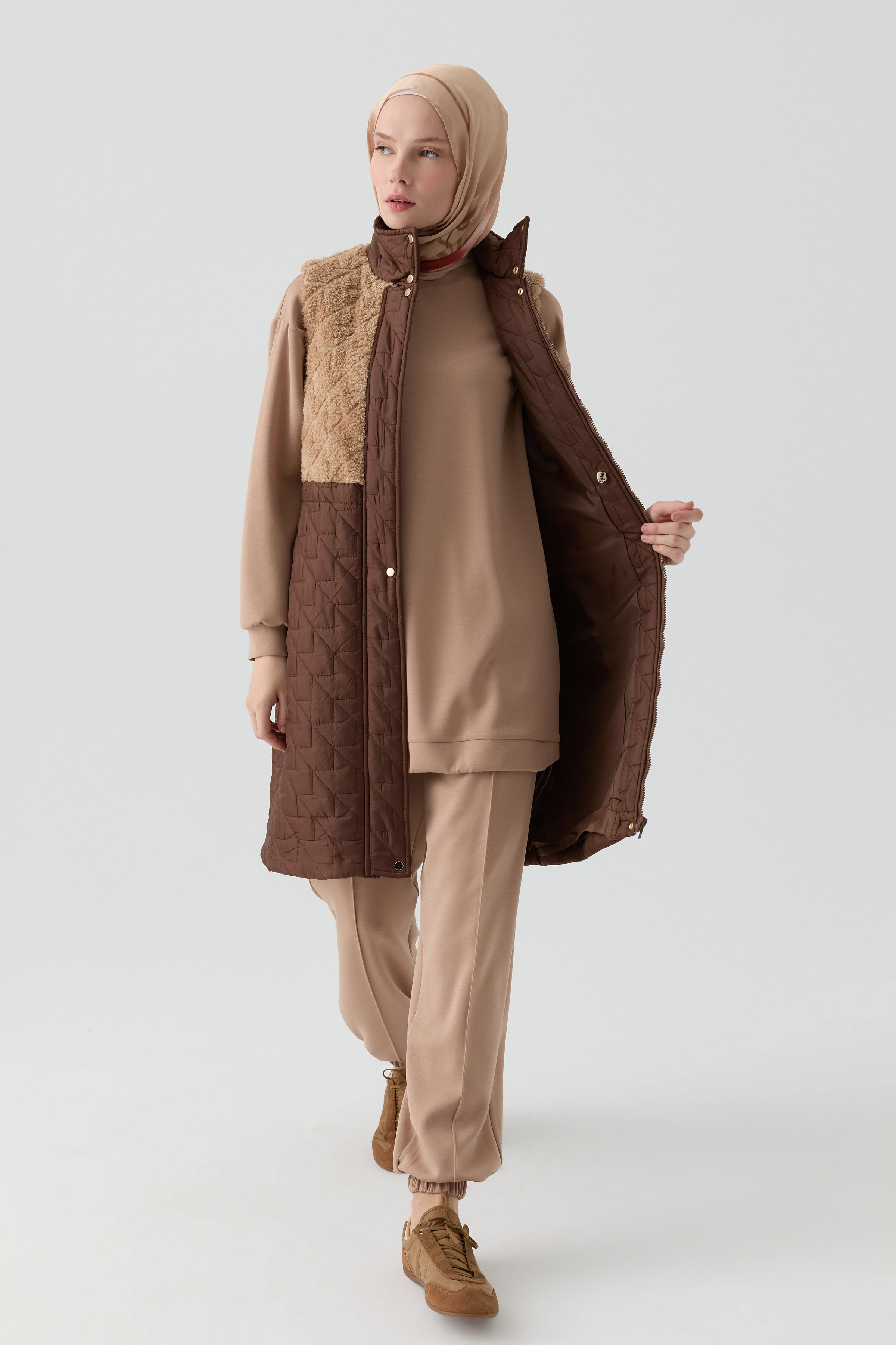 Plush Garnished Quilted Vest - Brown – TUĞBA