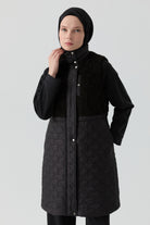 Peluş Garnili Kapitone Yelek - Siyah TUGBA