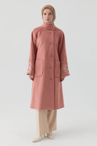 Kollar Nakış Detaylı Kaban - Pudra TUGBA