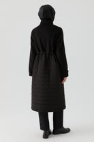 Bel Bağcıklı Kapitone Garnili Kaban - Siyah TUGBA