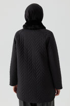 Peluş Garnili Kapitone Kaban - Siyah TUGBA