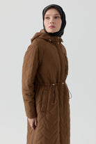 Lastik Detaylı Kapitone Kaban - Camel TUGBA