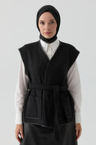 Deri Biye Detaylı Cepli Yelek - Siyah TUGBA