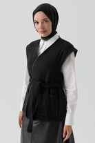 Deri Biye Detaylı Cepli Yelek - Siyah TUGBA