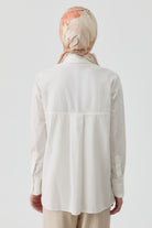 Kesik Detaylı Yırtmaçlı Gömlek - Ekru TUGBA