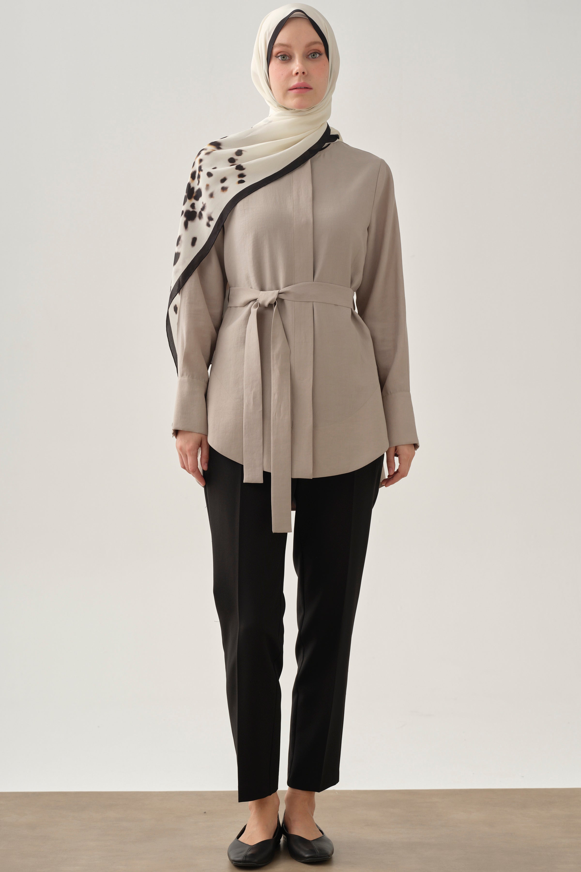 Bel Lastikli Havuç Pantolon - Siyah TUGBA