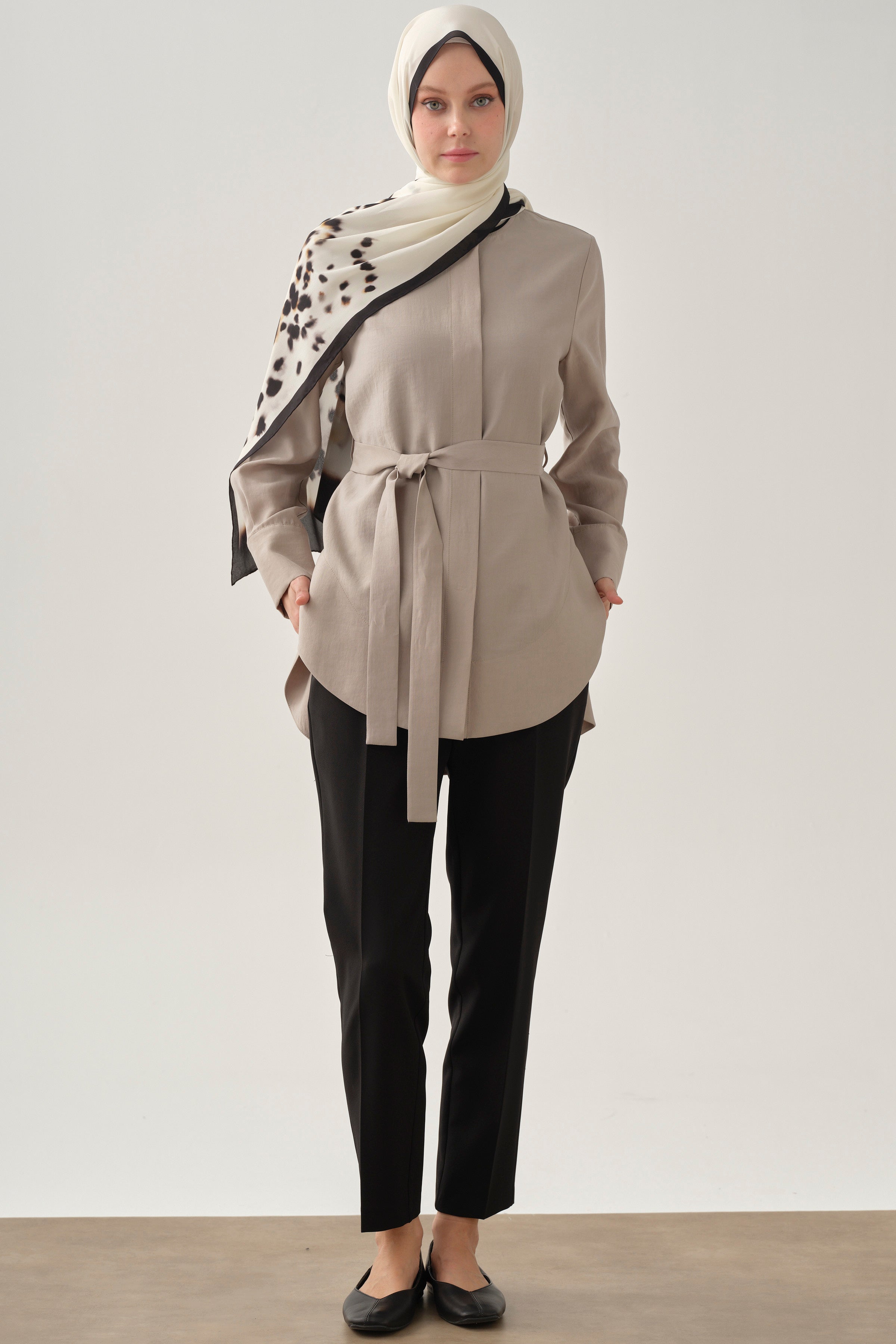 Bel Lastikli Havuç Pantolon - Siyah TUGBA