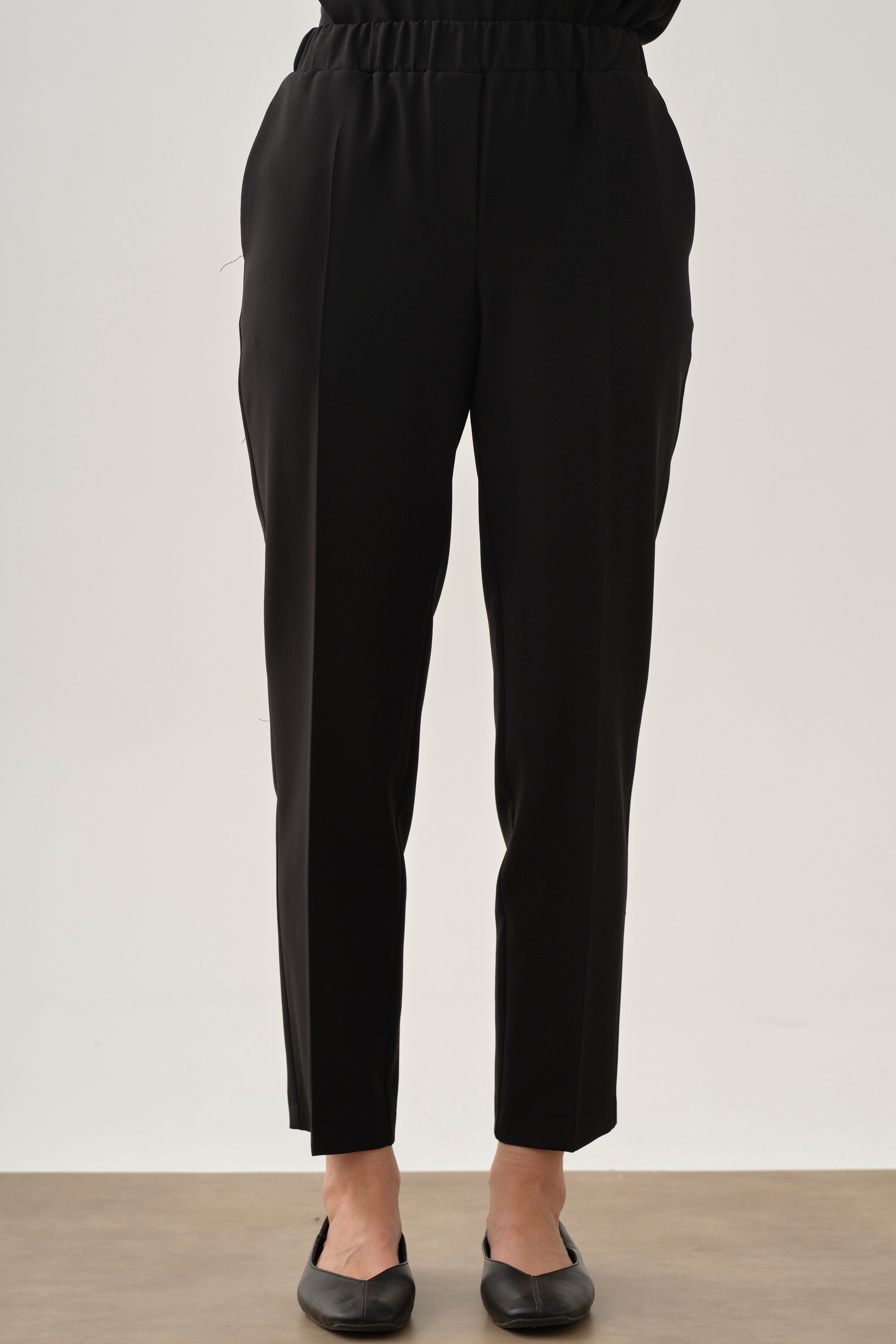 Bel Lastikli Havuç Pantolon - Siyah TUGBA