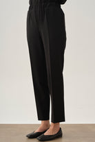 Bel Lastikli Havuç Pantolon - Siyah TUGBA