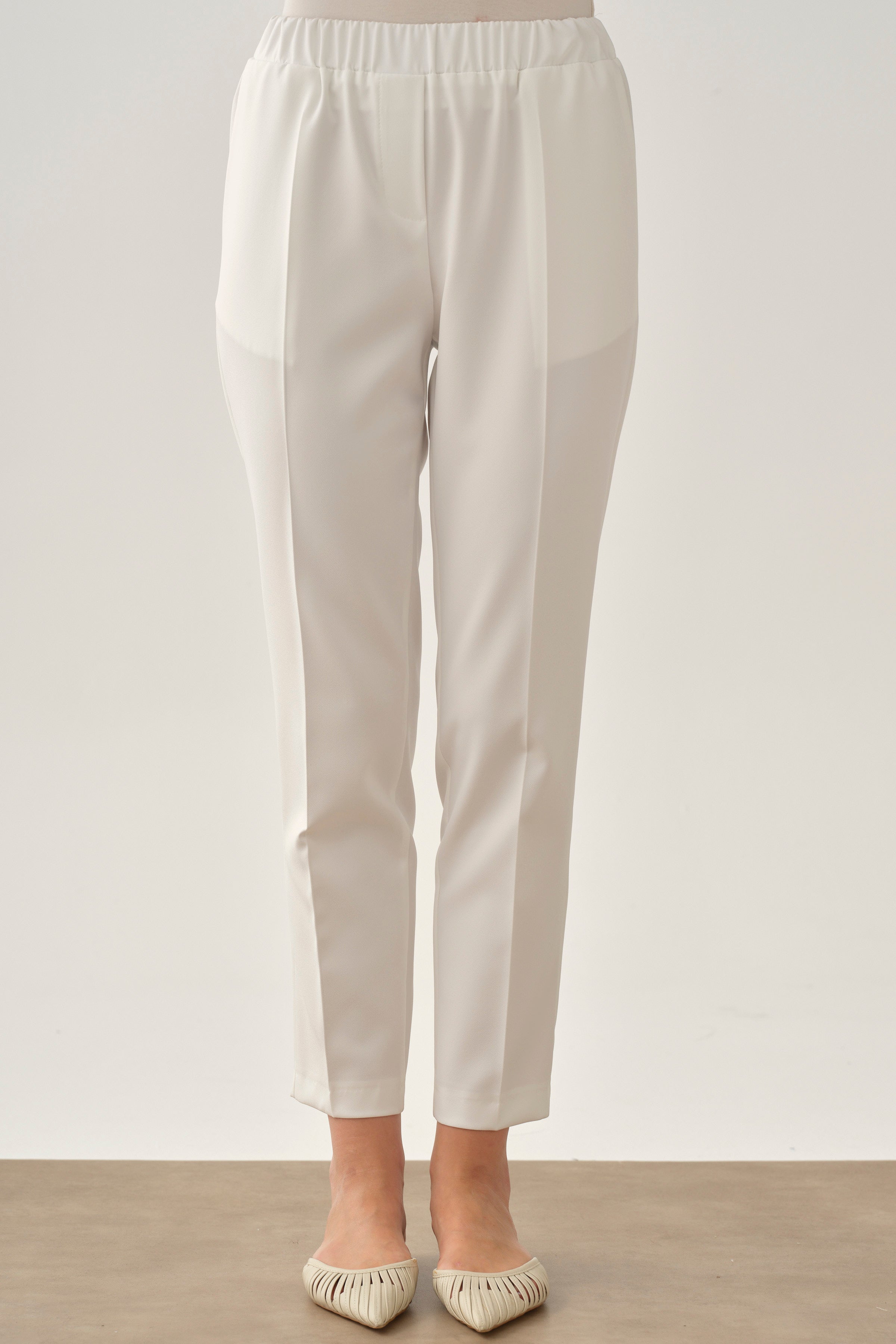 Bel Lastikli Havuç Pantolon - Ekru TUGBA