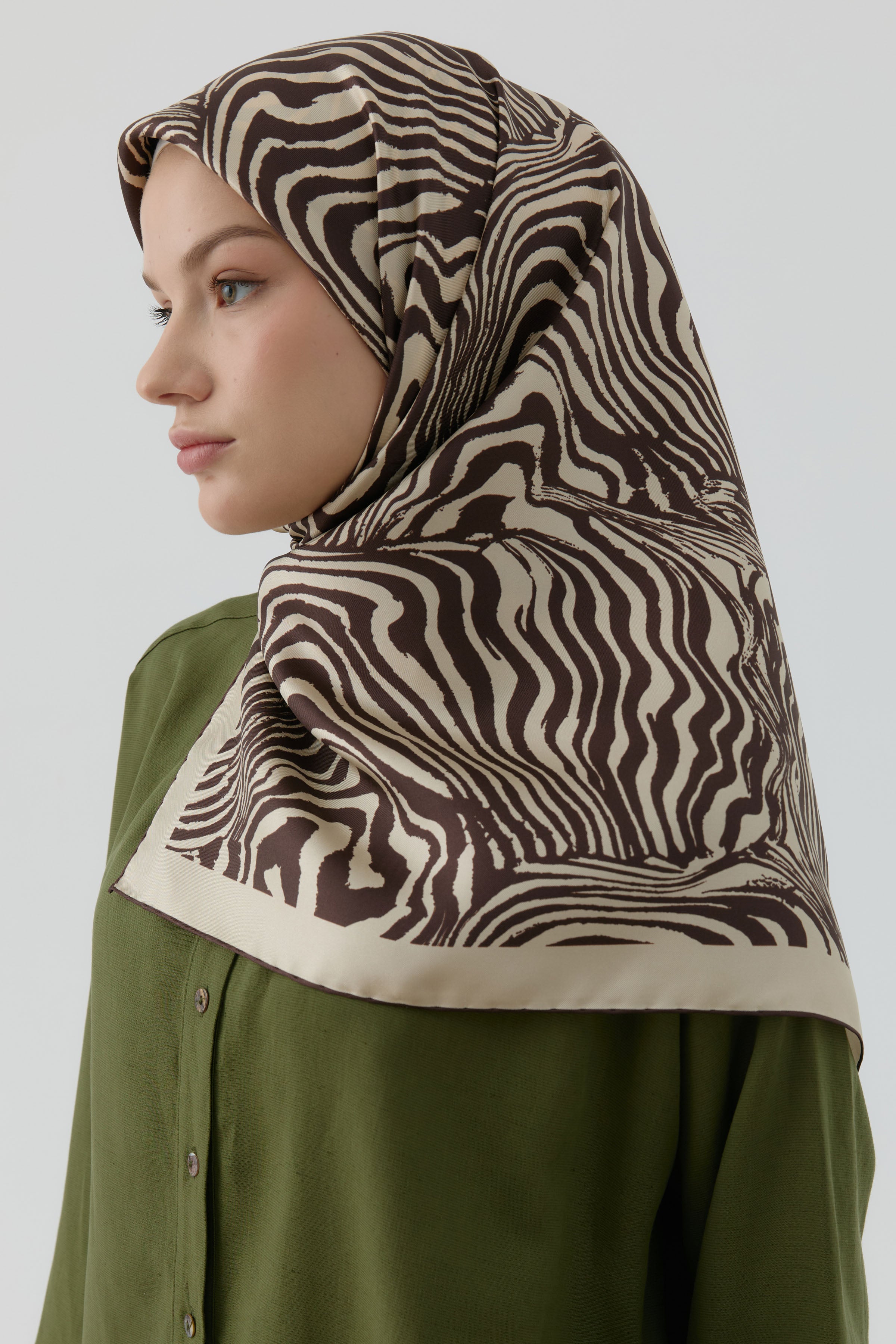 Nilda Twill İpek Eşarp - Bej - Kahve TUGBA