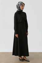 Gül Broşlu Bluz Etek Takım - Siyah TUGBA