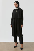 Rüzgarlık Detaylı Çiçek Düğmeli Tunik - Siyah TUGBA