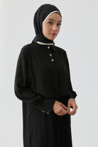 Rüzgarlık Detaylı Çiçek Düğmeli Tunik - Siyah TUGBA