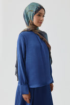 Ters Manşetli Bluz - İndigo TUGBA