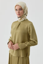 Ters Manşetli Bluz - Olive TUGBA