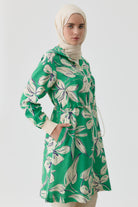 Çiçek Desenli Kapüşonlu Kap - Yeşil TUGBA