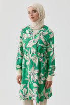 Çiçek Desenli Kapüşonlu Kap - Yeşil TUGBA