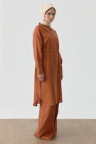 Nervür Detaylı Yırtmaçlı Tunik - Tarçın TUGBA