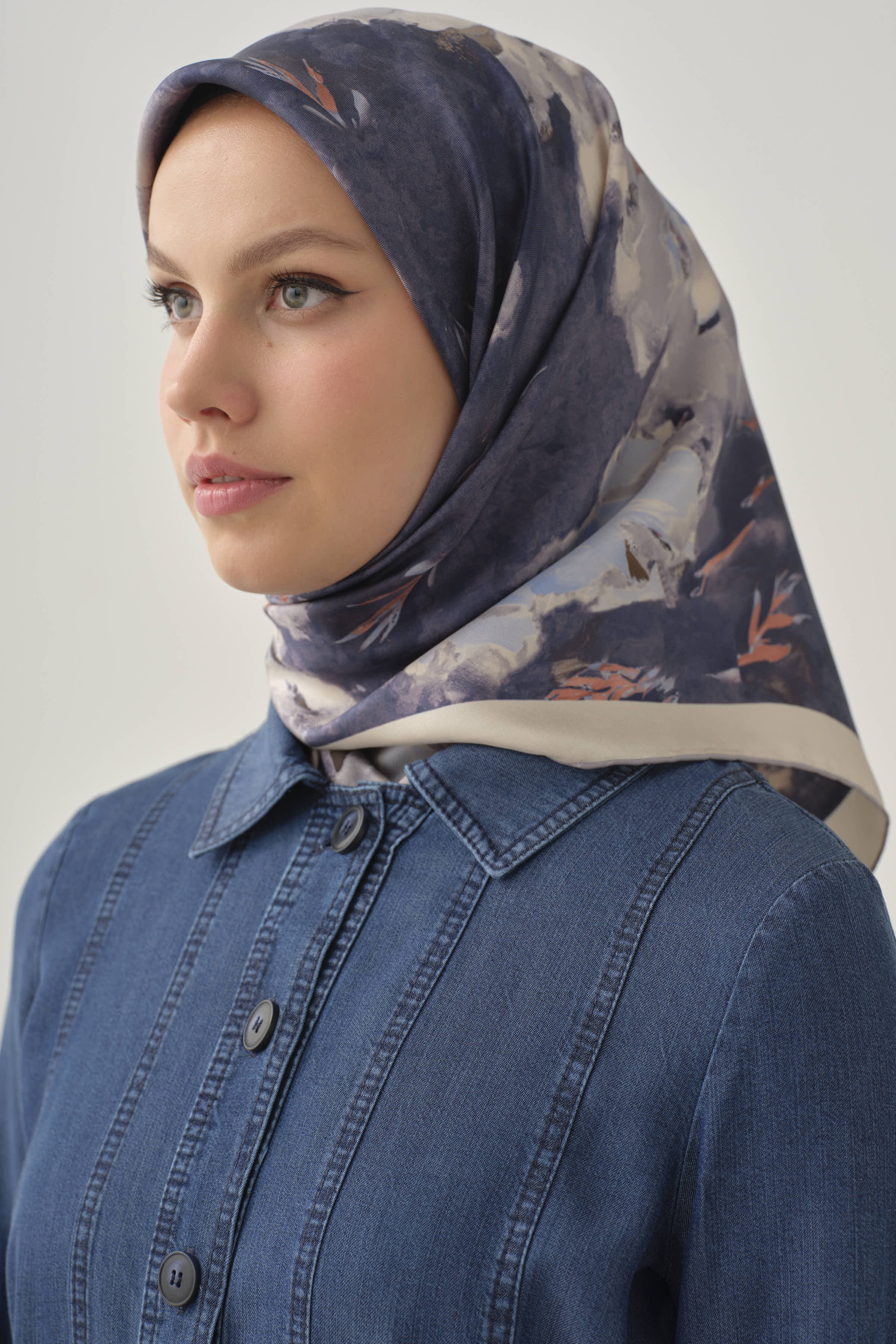 Fulya Twill İpek Eşarp - Lacivert TUGBA
