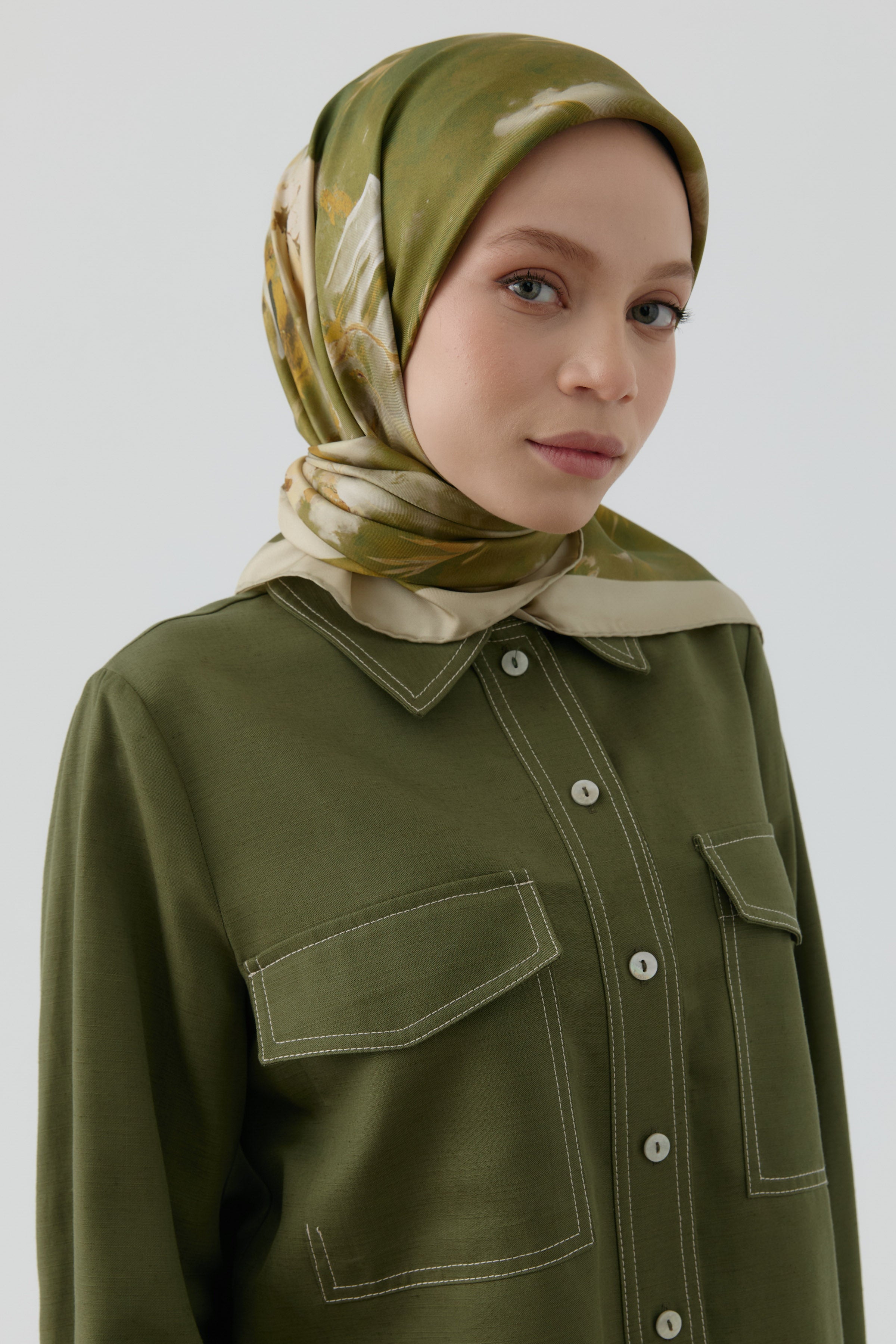 Fulya Twill İpek Eşarp - Haki TUGBA