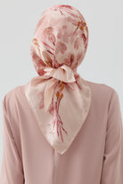 Gülistan Saten İpek Eşarp - Somon TUGBA