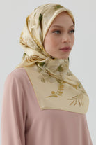 Gülistan Saten İpek Eşarp - Platin TUGBA