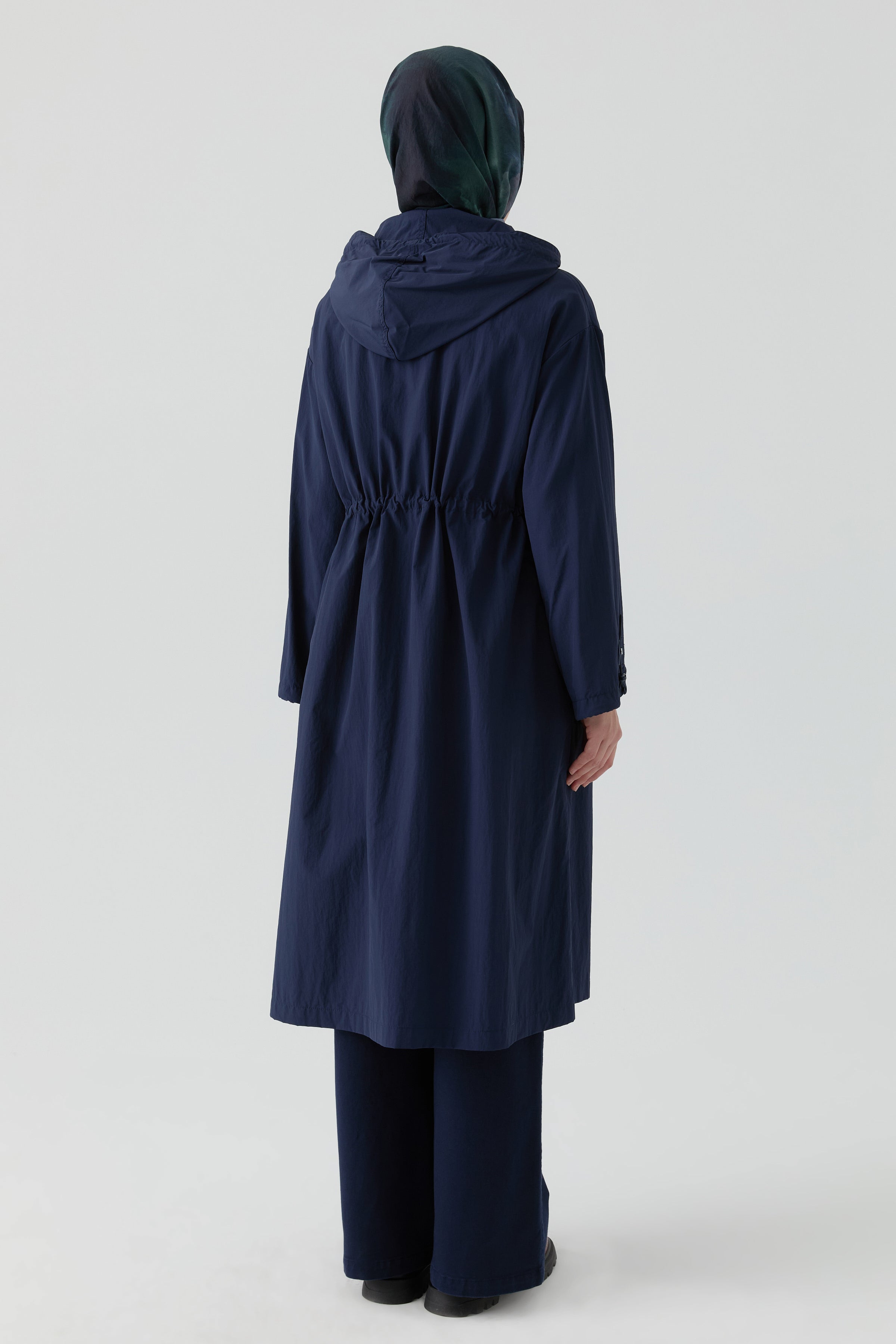 Bağcık Detaylı Yağmurluk - Lacivert TUGBA