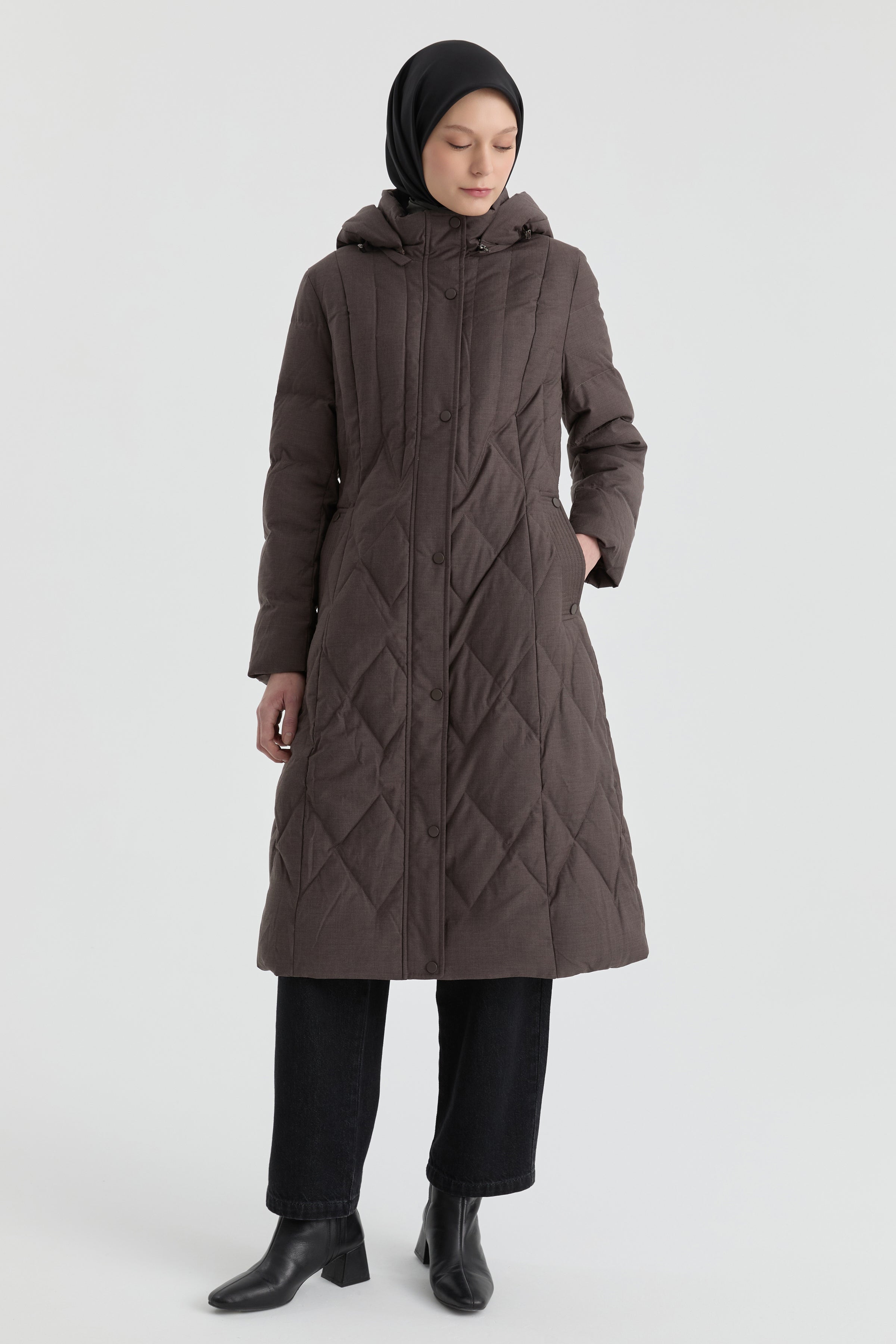 Baklava Desenli Kaz Tüyü Kaban - Kahve TUGBA