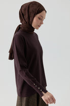 Kolları Düğme Detaylı Sıfır Yaka Kazak - Kahve TUGBA