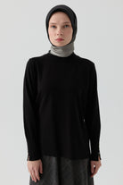 Kolları Düğme Detaylı Sıfır Yaka Kazak - Siyah TUGBA