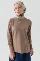 Kolları Düğme Detaylı Sıfır Yaka Kazak - Vizon TUGBA