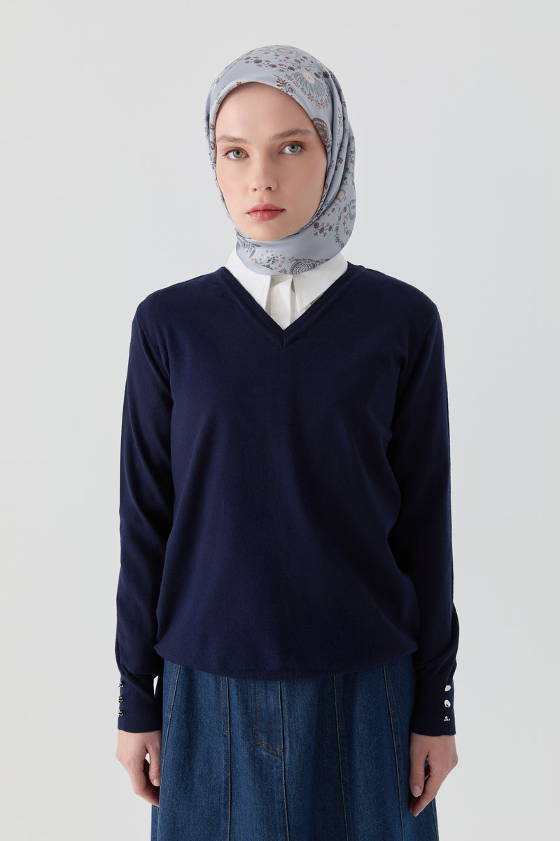 V Yaka Kol Düğme Detaylı Kazak - Lacivert TUGBA