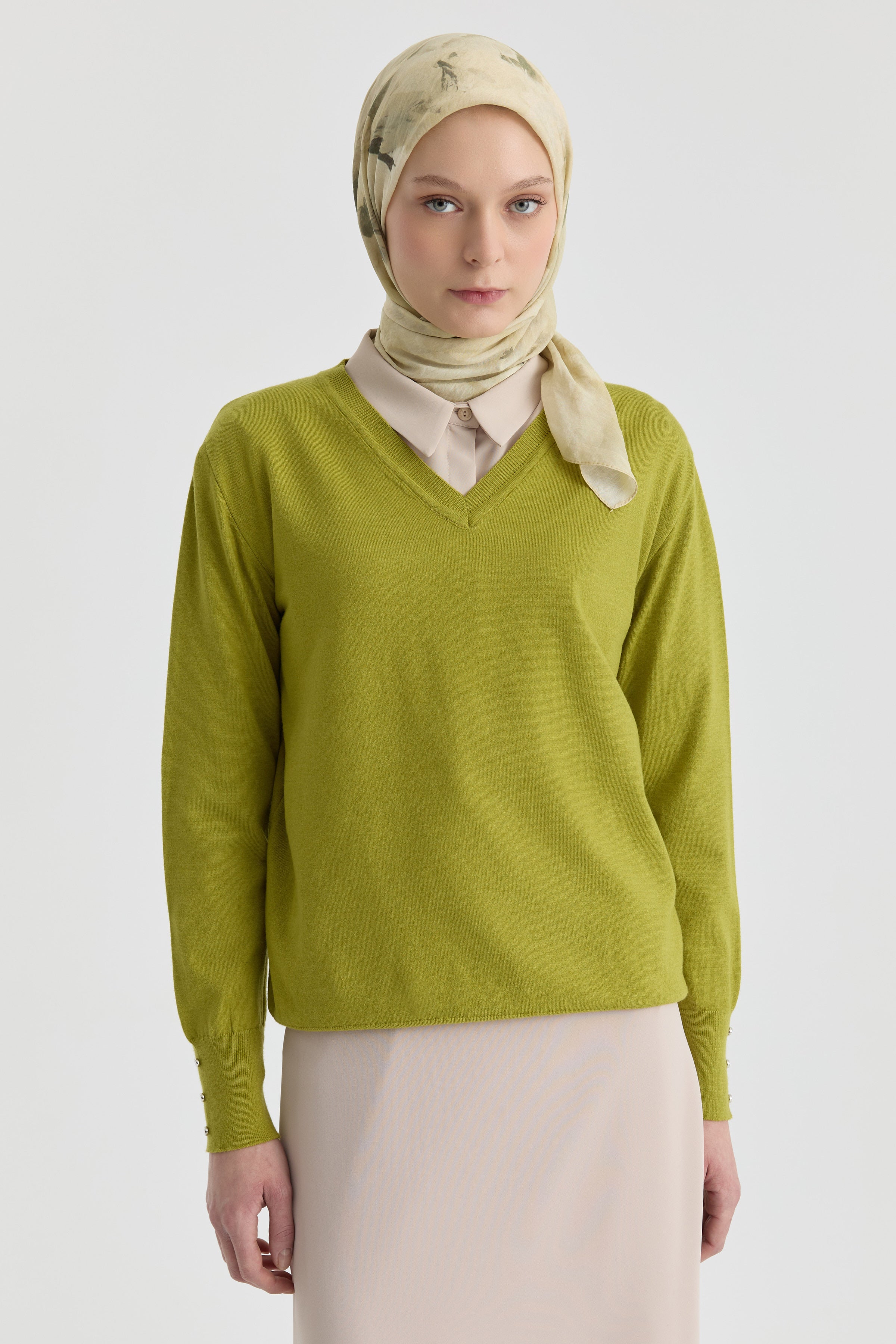 V Yaka Kol Düğme Detaylı Kazak - Asit TUGBA