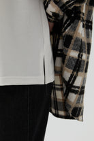 Oversize Yırtmaçlı Tişört - Beyaz TUGBA