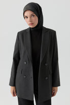 Oversize Yırtmaçlı Tişört - Siyah TUGBA