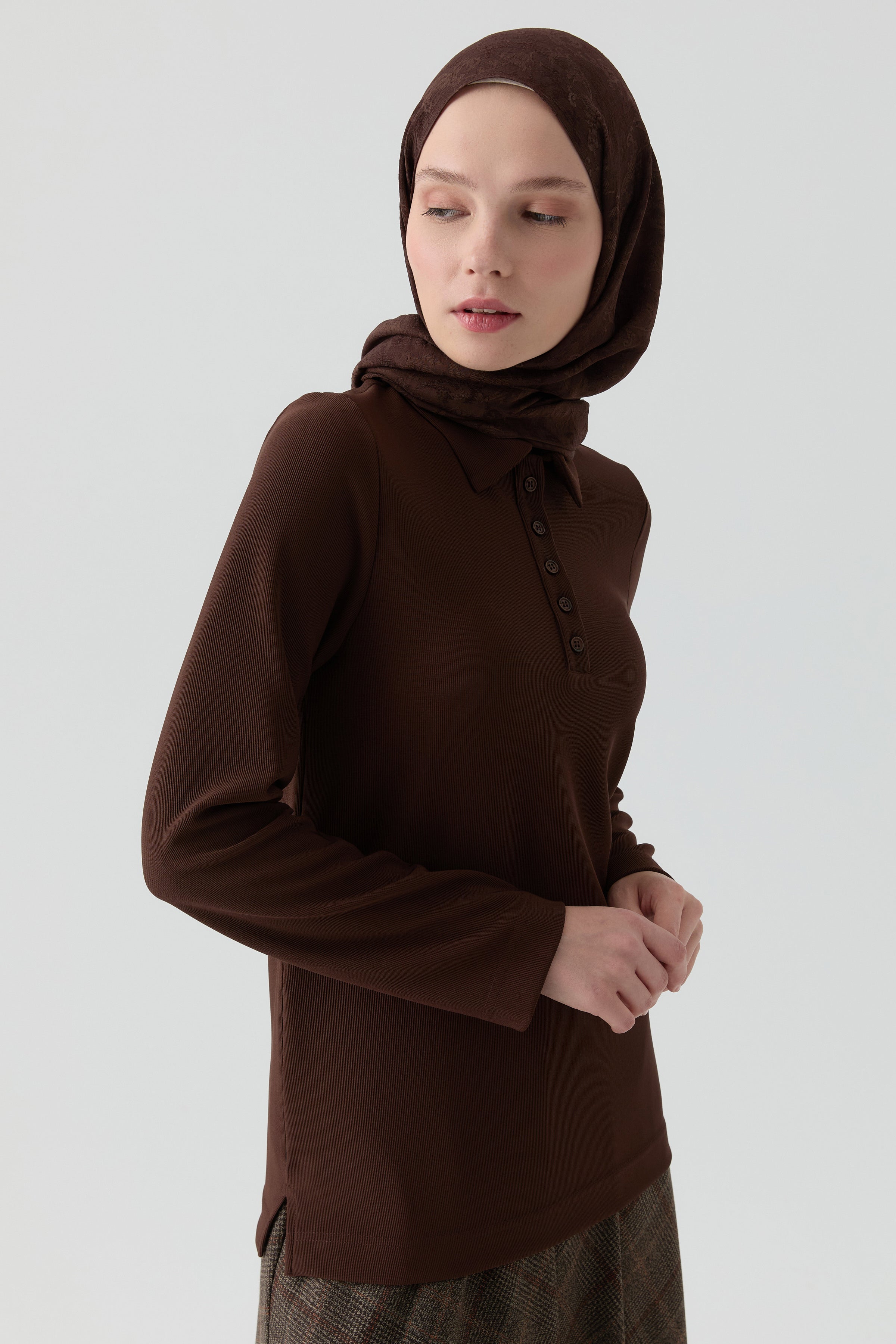 Polo Yaka Örme Bluz - Kahve TUGBA