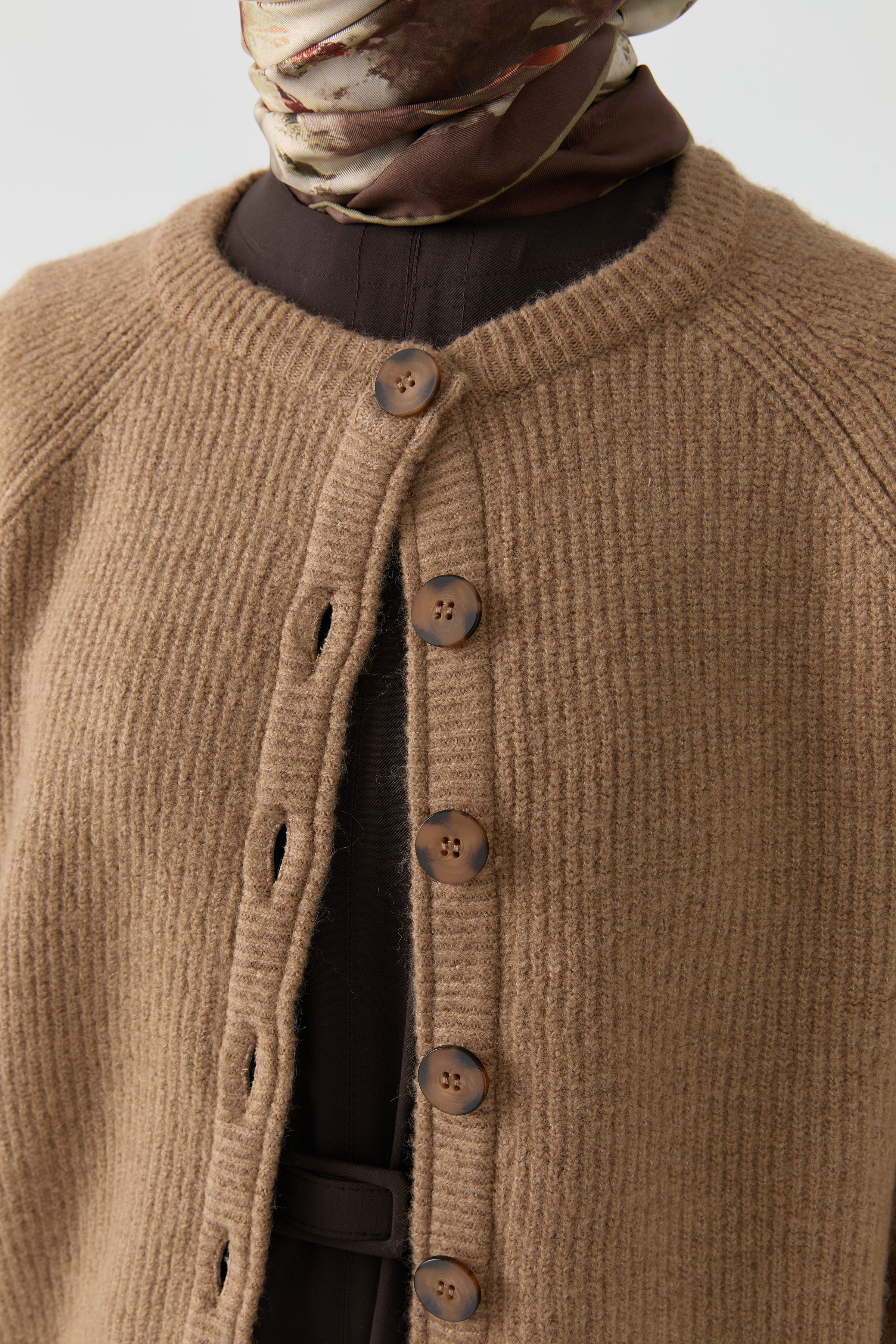 Reglan Kol Hırka - Bej TUGBA