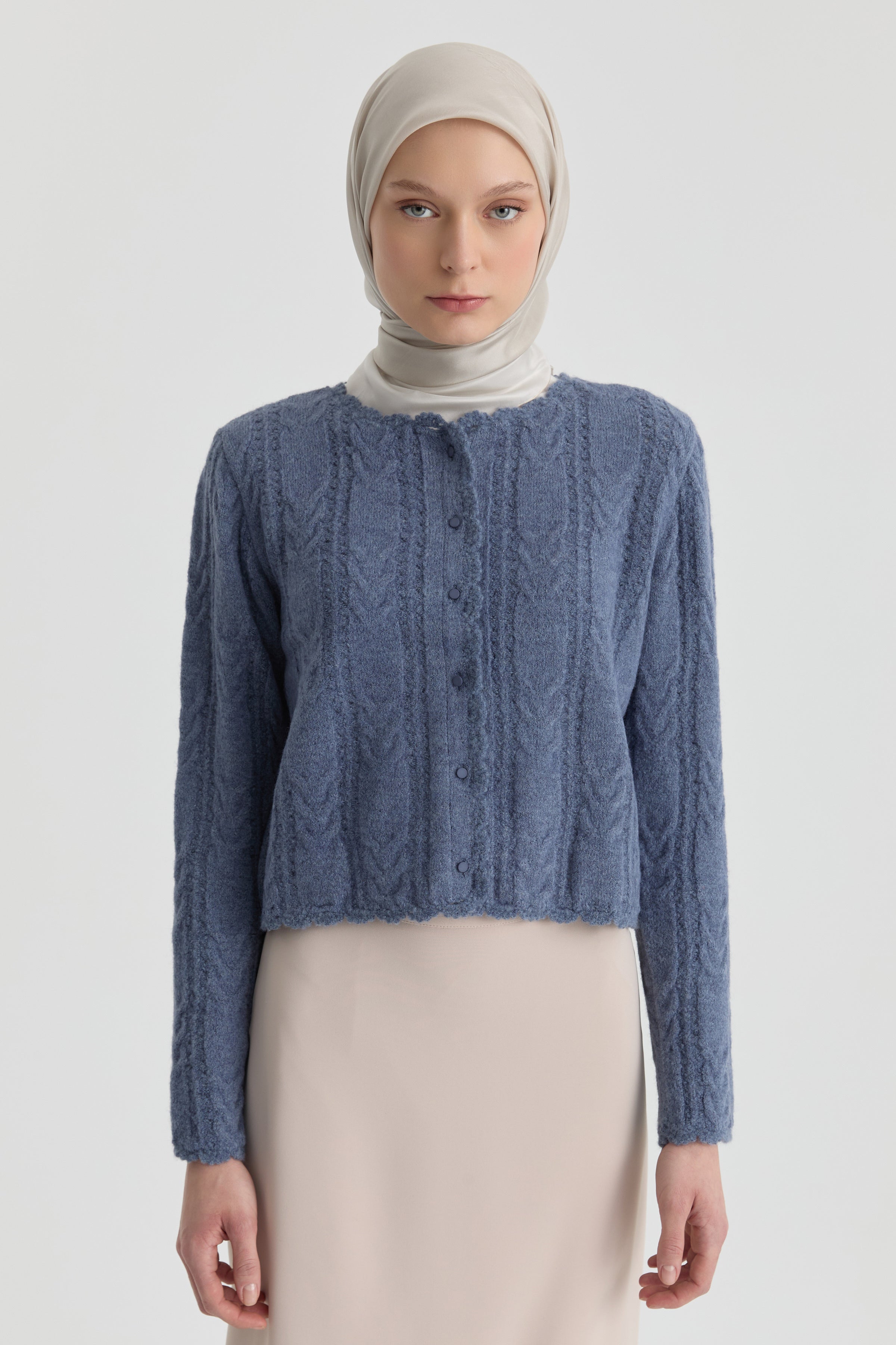 Nakış İşlemeli Hırka - İndigo TUGBA